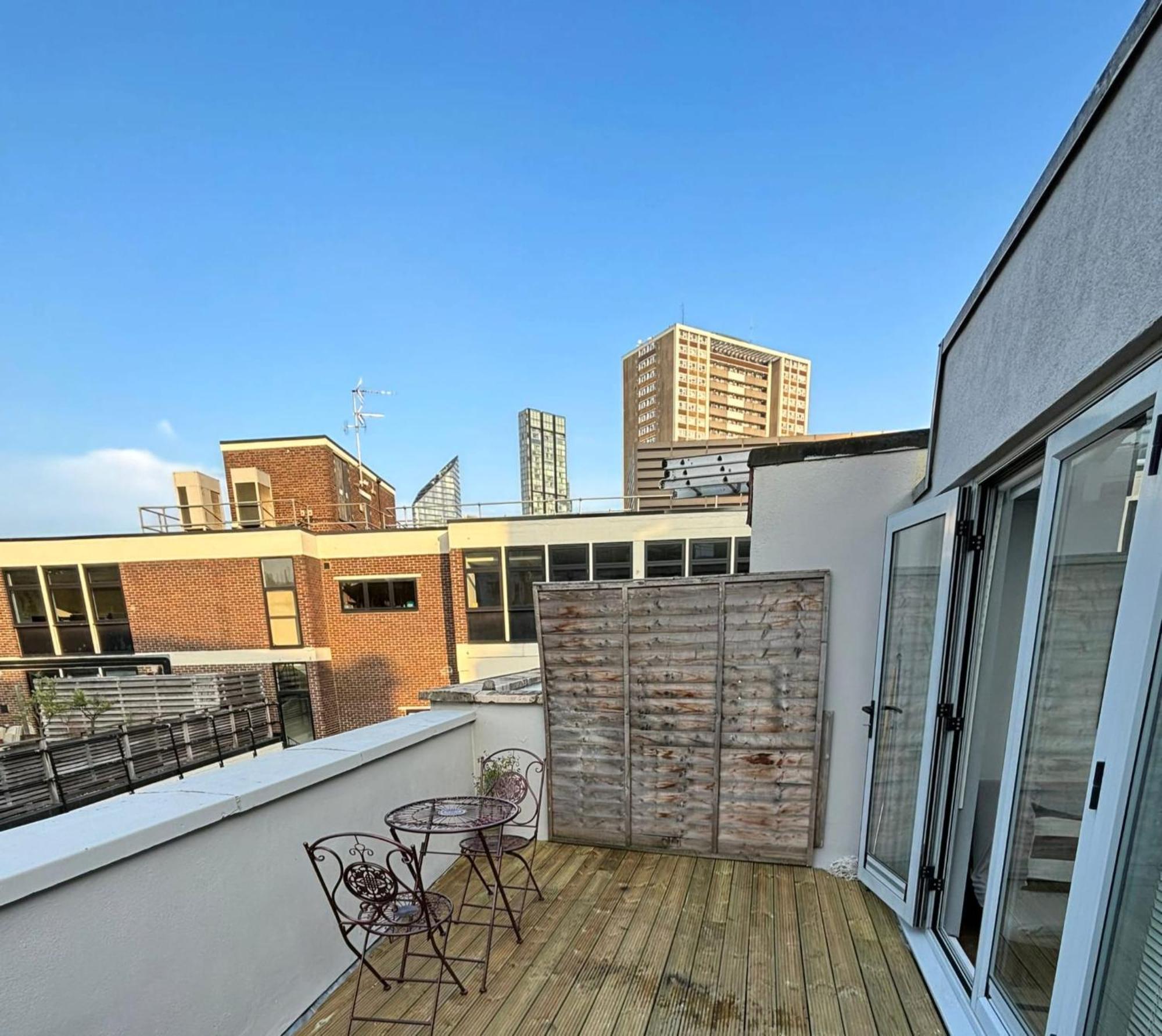 Apartamento Top Floor Delightful Flat Londres Exterior foto